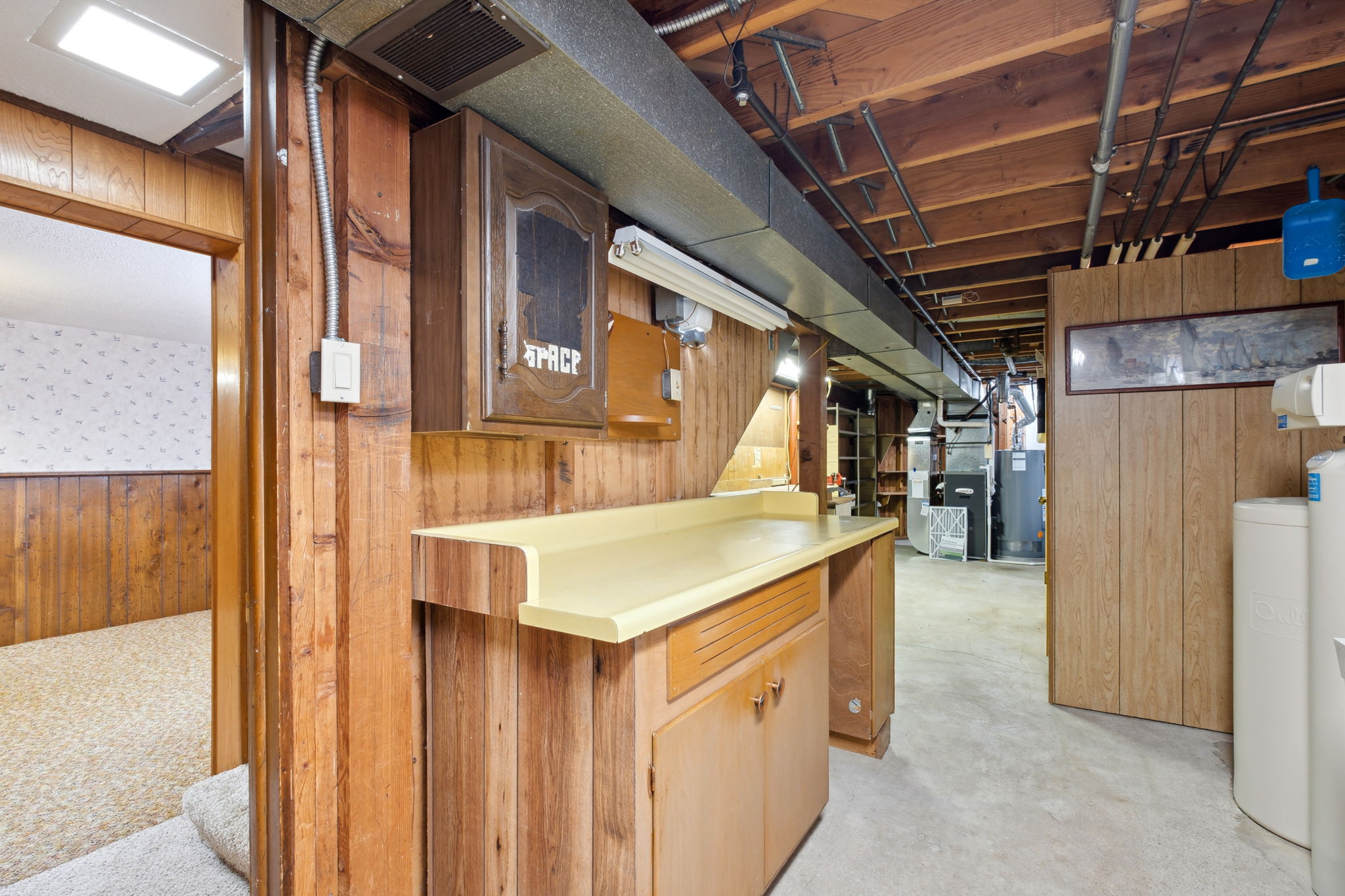 27_Interior