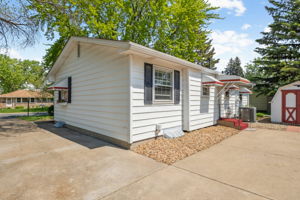 32_Exterior