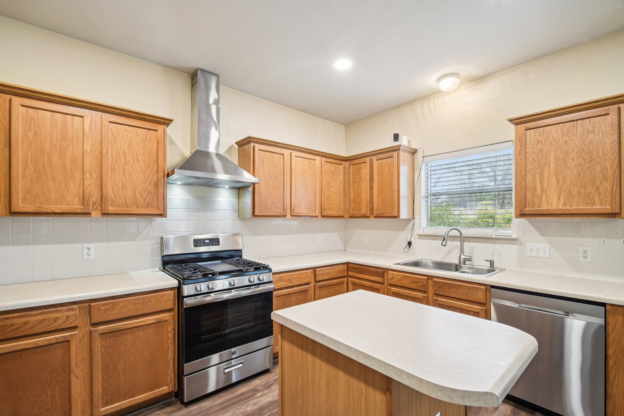 Chesney Ridge Dr-S1001-009.jpg