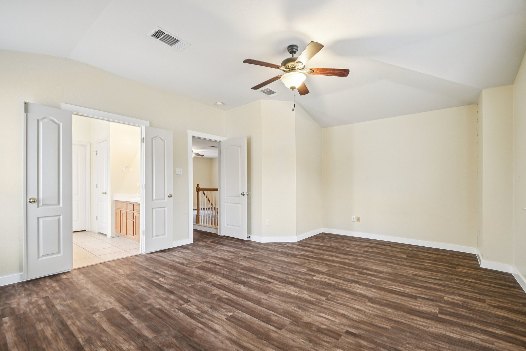 Chesney Ridge Dr-S1001-019.jpg