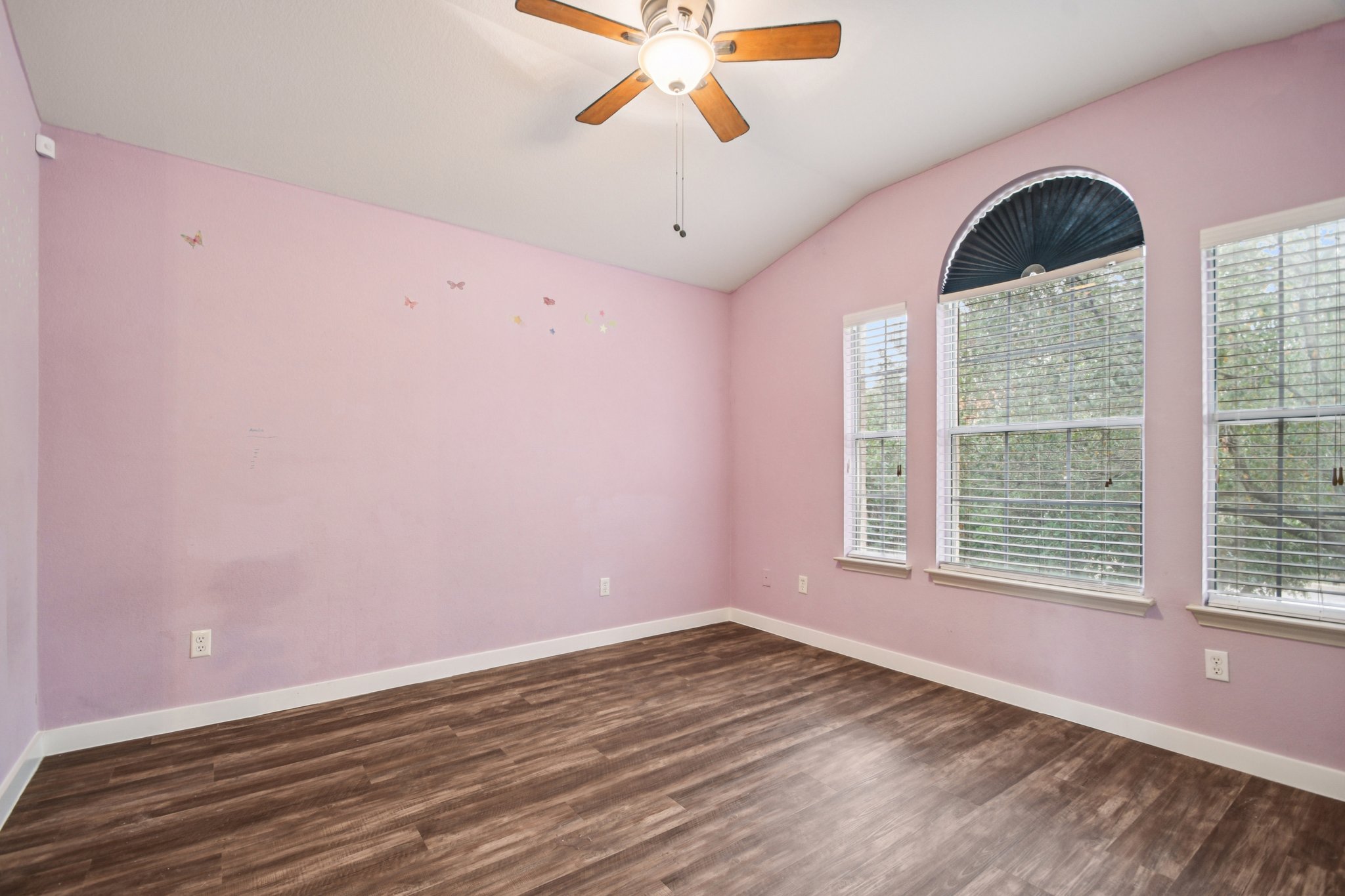 Chesney Ridge Dr-S1001-026.jpg