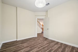 Chesney Ridge Dr-S1001-012.jpg