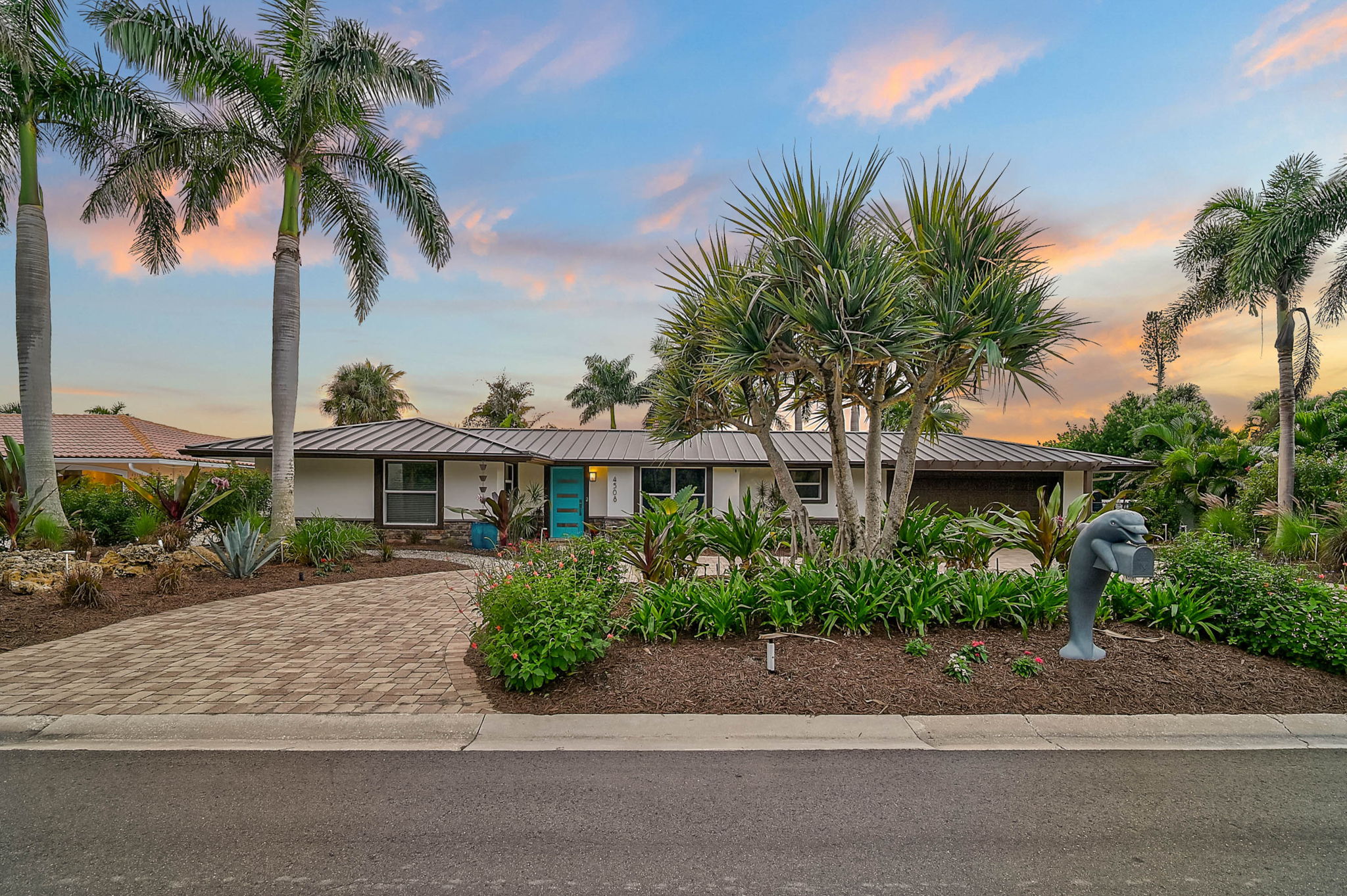 4508 Woodside Rd - Twilight-2