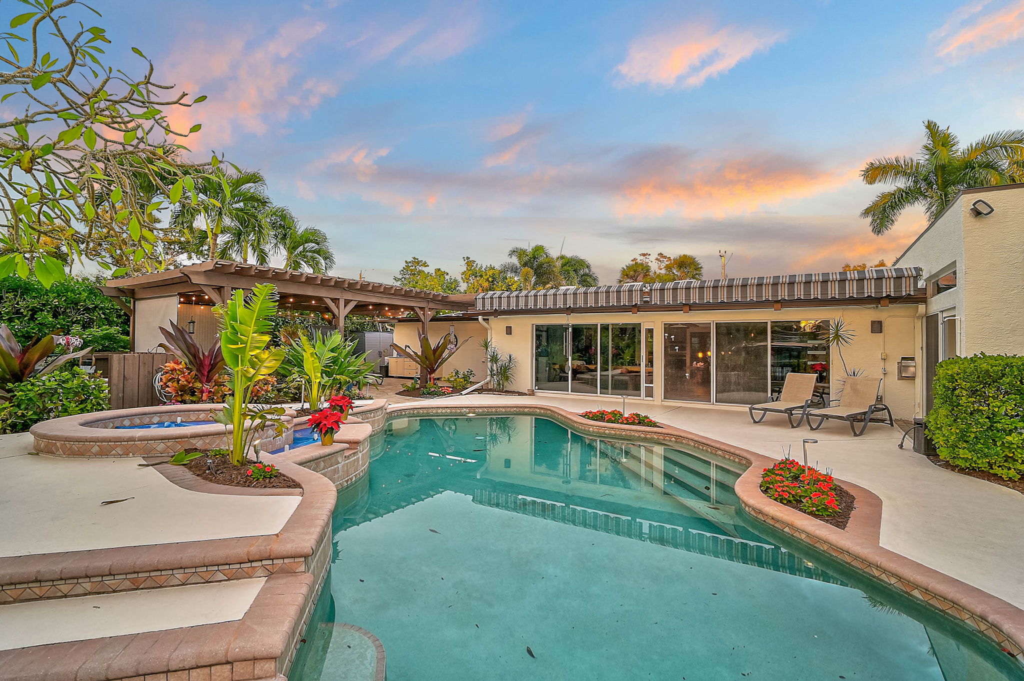 4508 Woodside Rd - Twilight-14