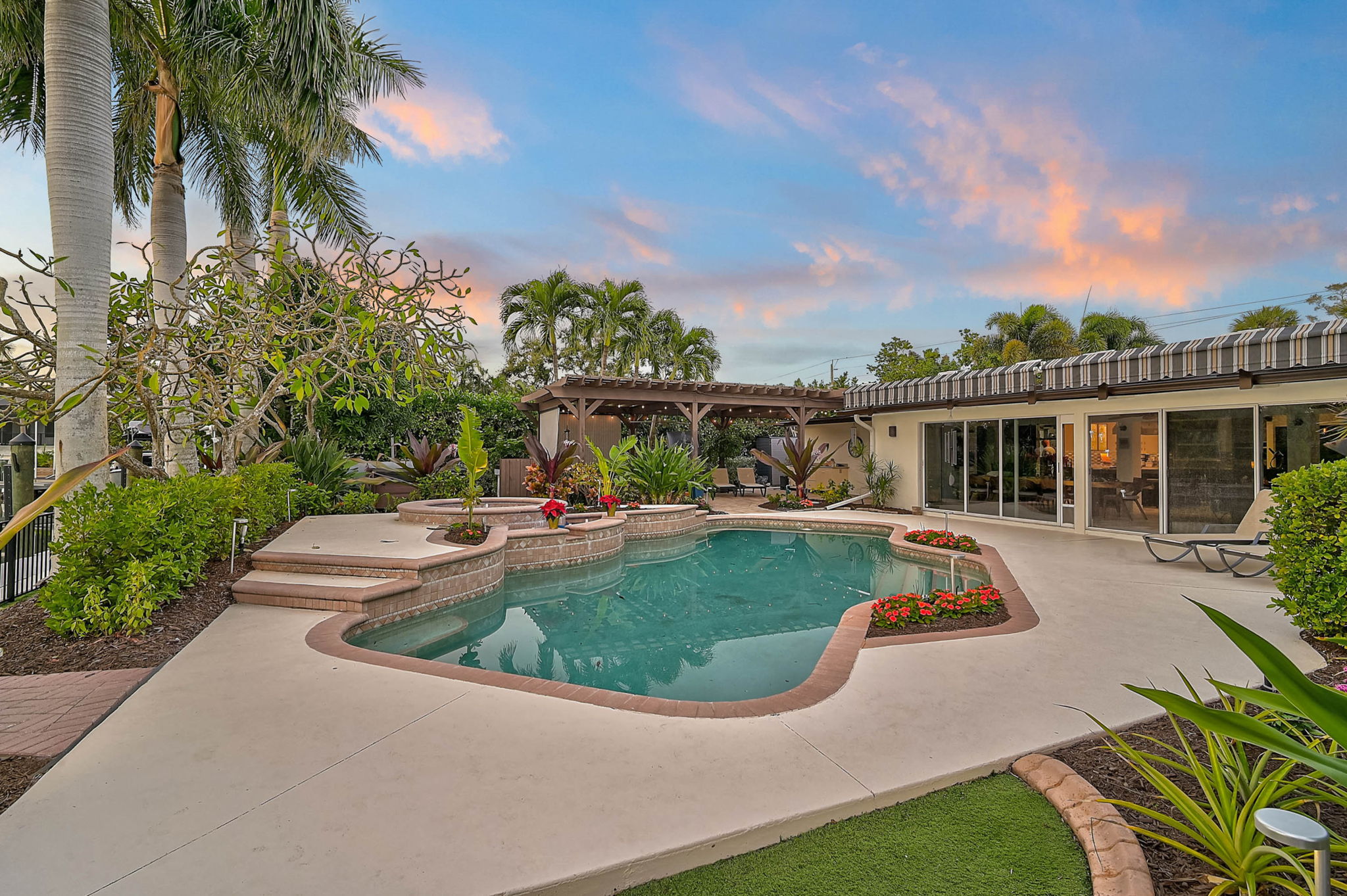 4508 Woodside Rd - Twilight-17