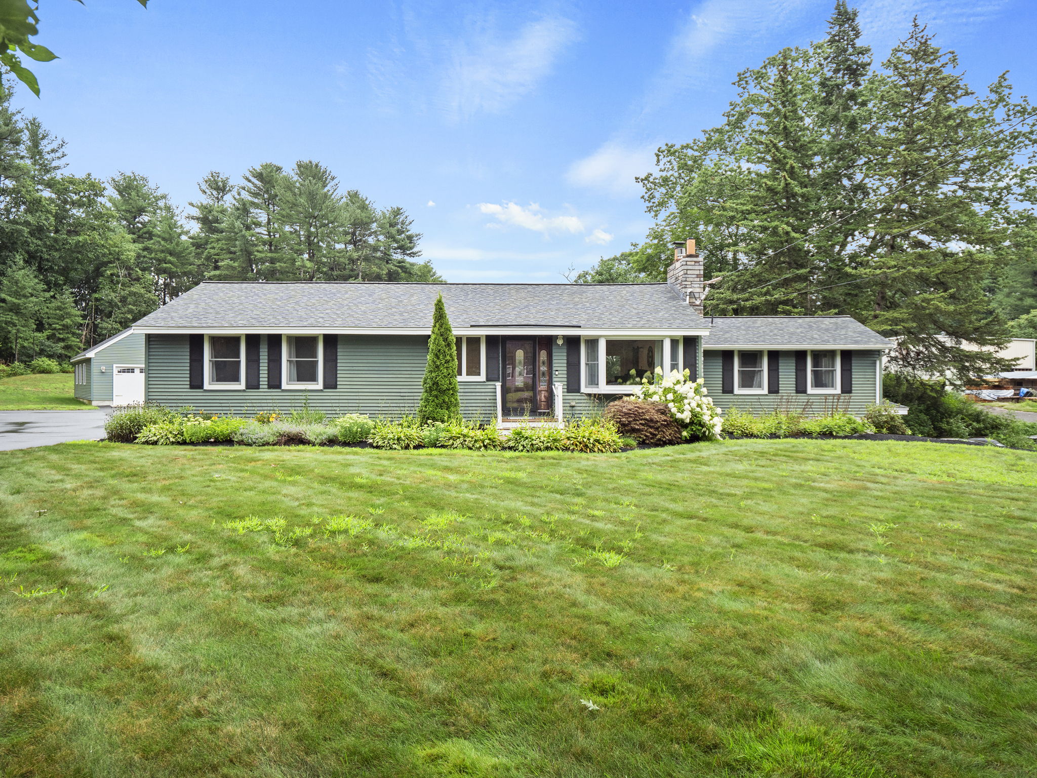 451 Dunstable Rd, Tyngsborough, MA 49