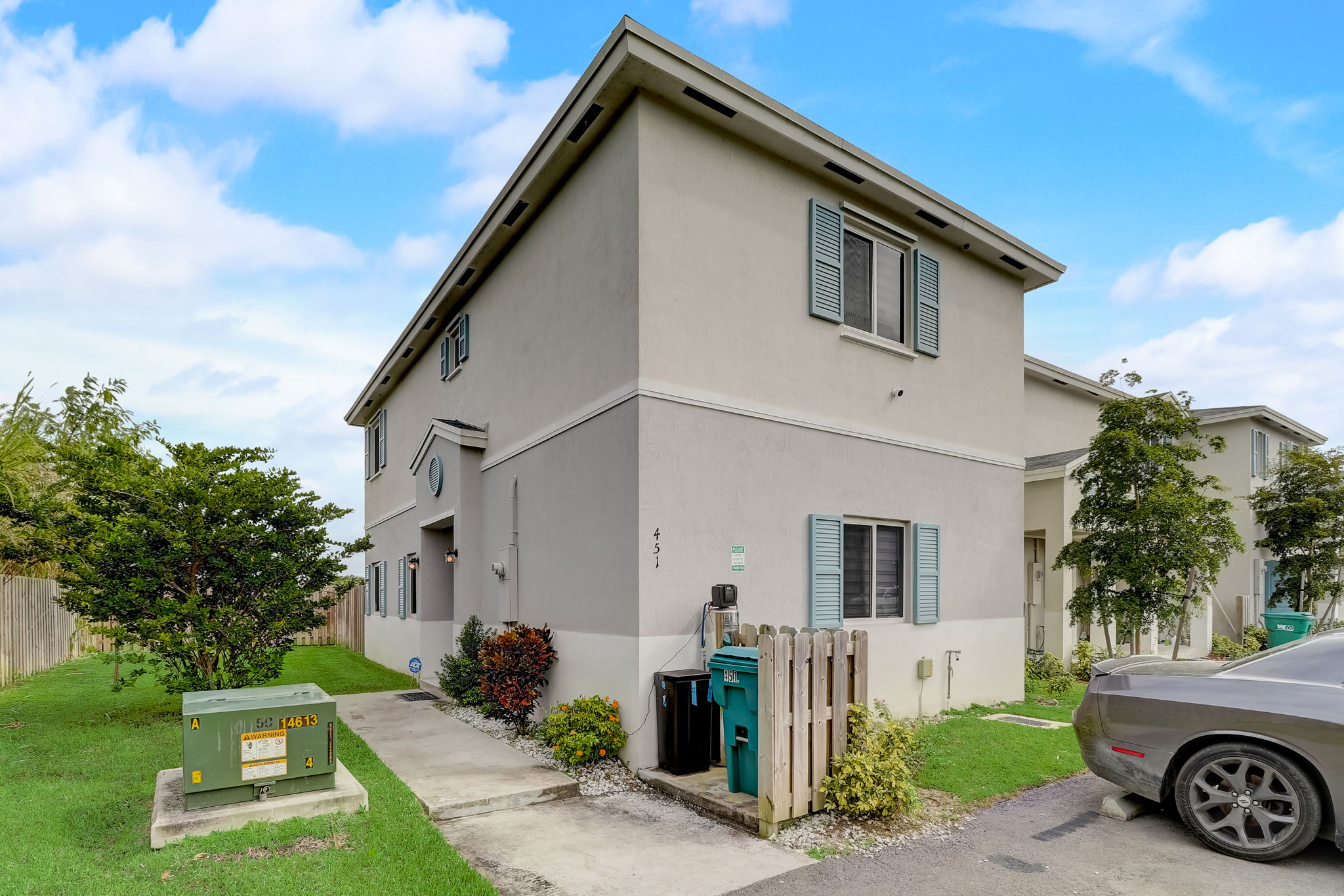 NW 12 AVE-002