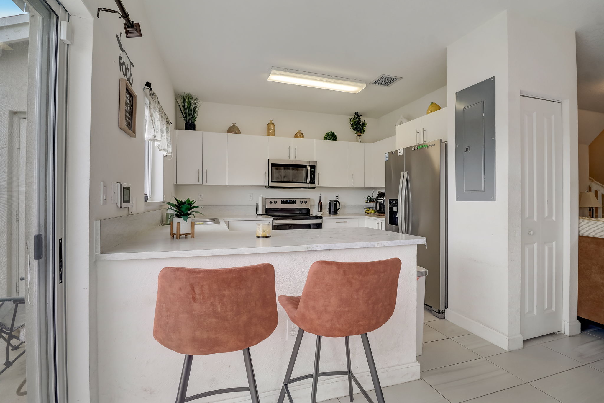 NW 12 AVE-010