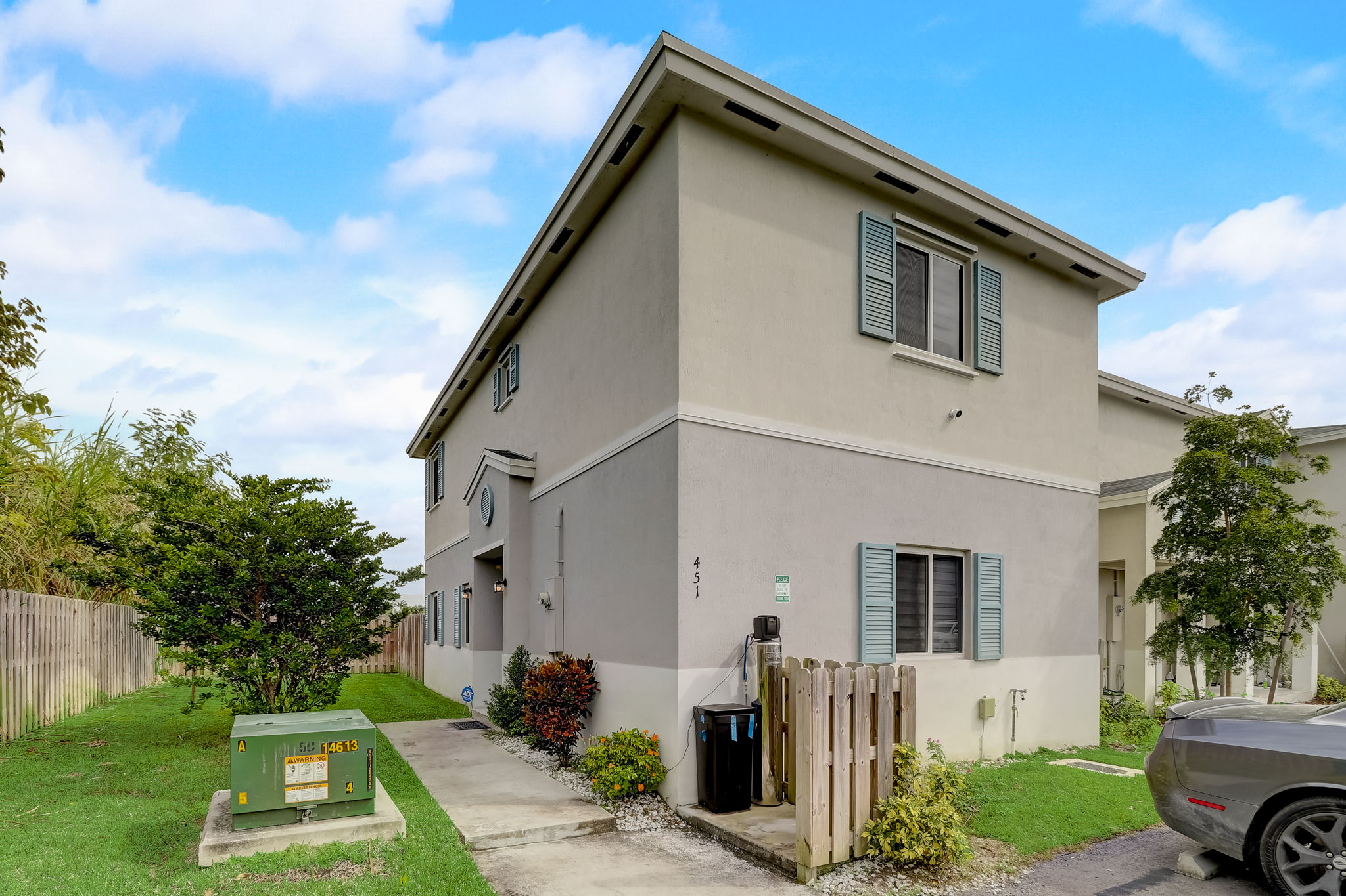 NW 12 AVE-003