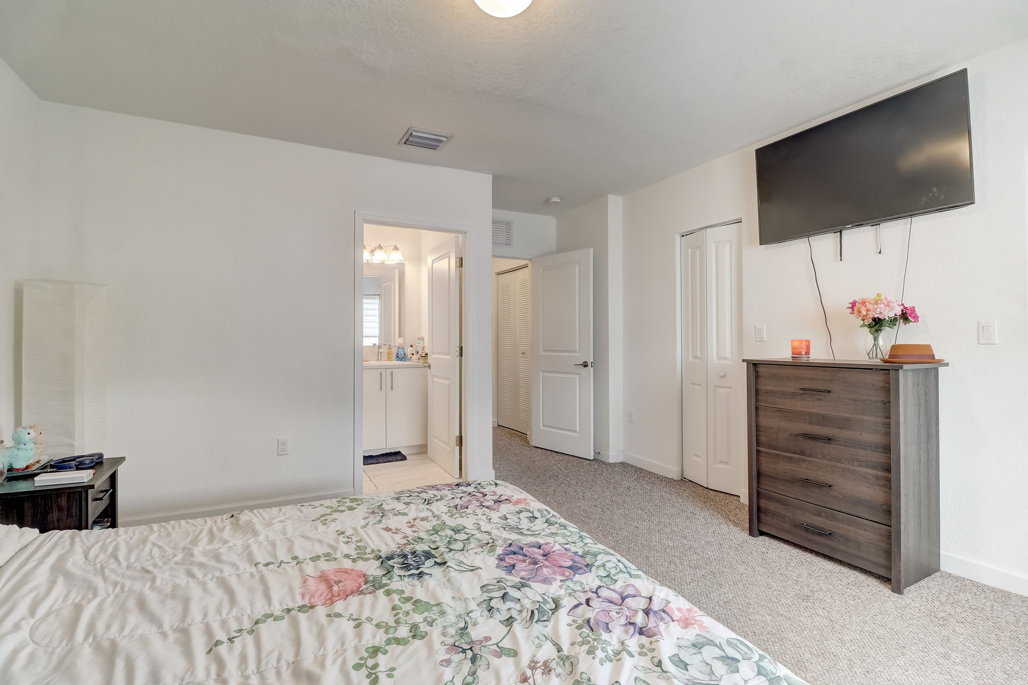 NW 12 AVE-020