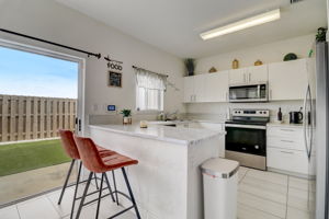 NW 12 AVE-009