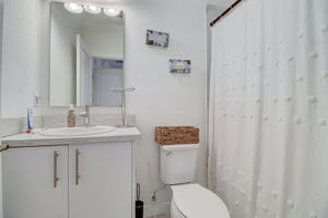 NW 12 AVE-024