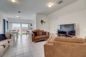 NW 12 AVE-005