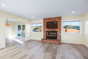 451 San Miguel Way, Santa Paula, CA 93060, USA Photo 12