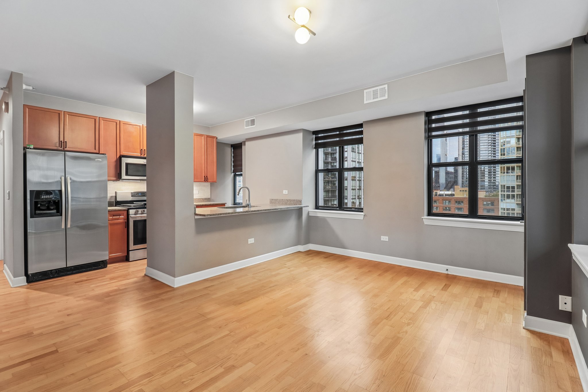 W Huron St 1112-S1710-011.jpg
