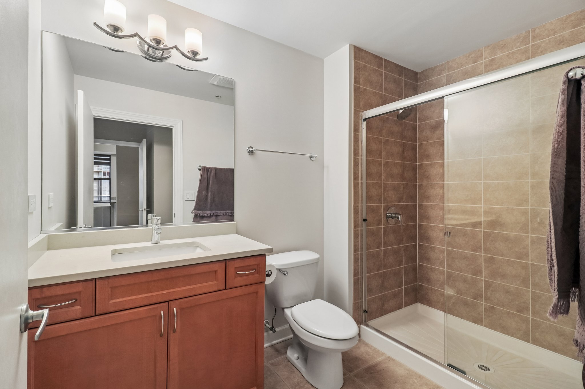 W Huron St 1112-S1710-019.jpg