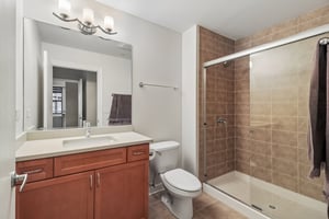 W Huron St 1112-S1710-019.jpg