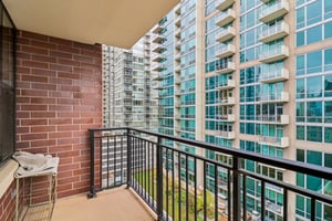 W Huron St 1112-S1710-027.jpg