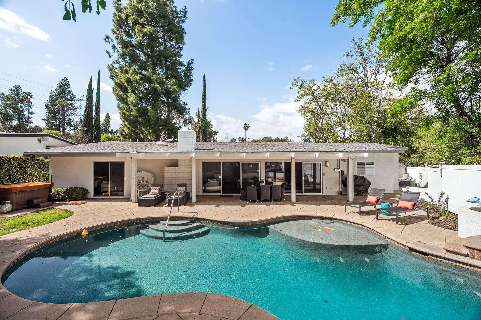 4510 Azalia Drive-37