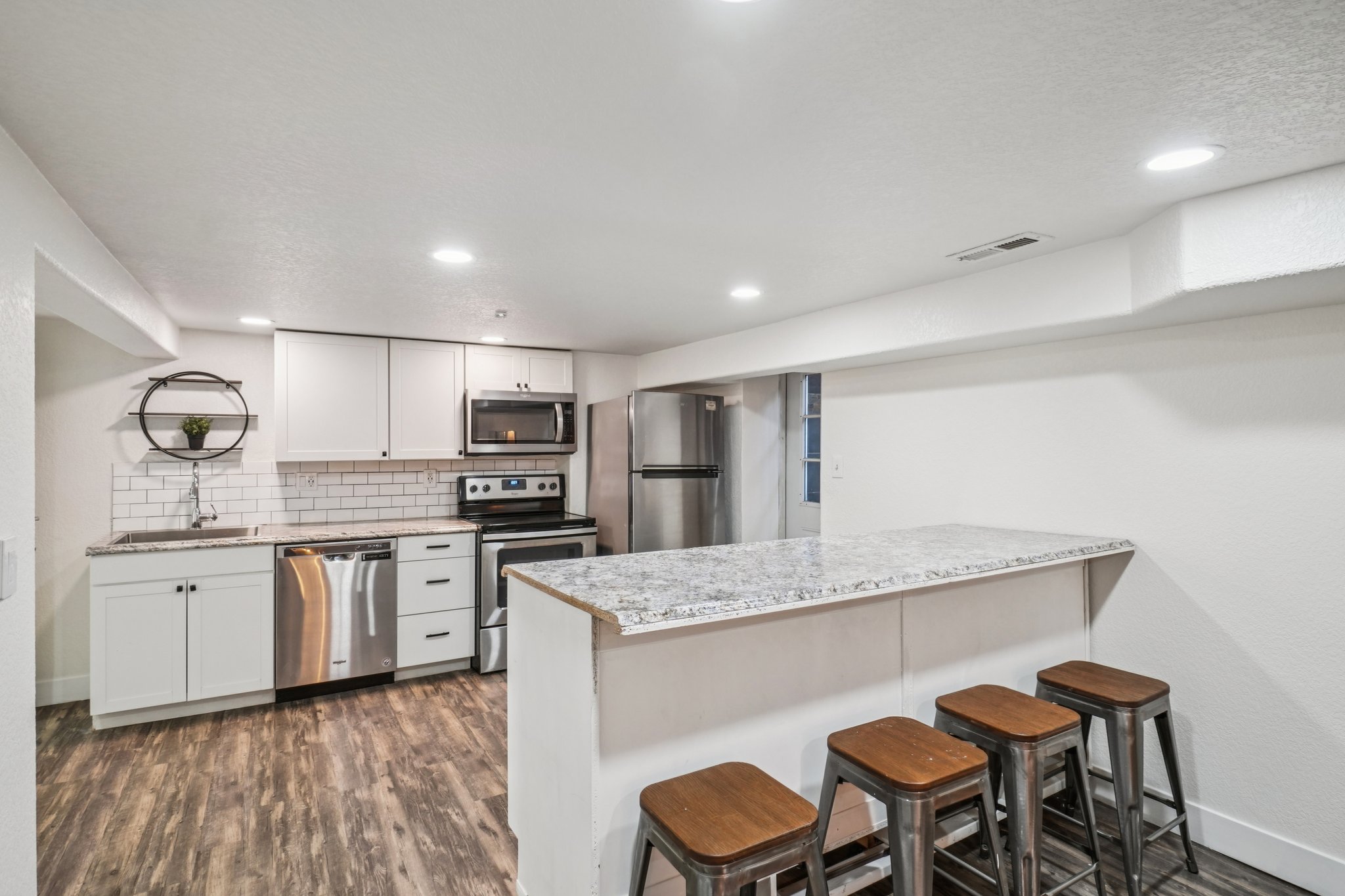 Federal Blvd-S2109-035.jpg