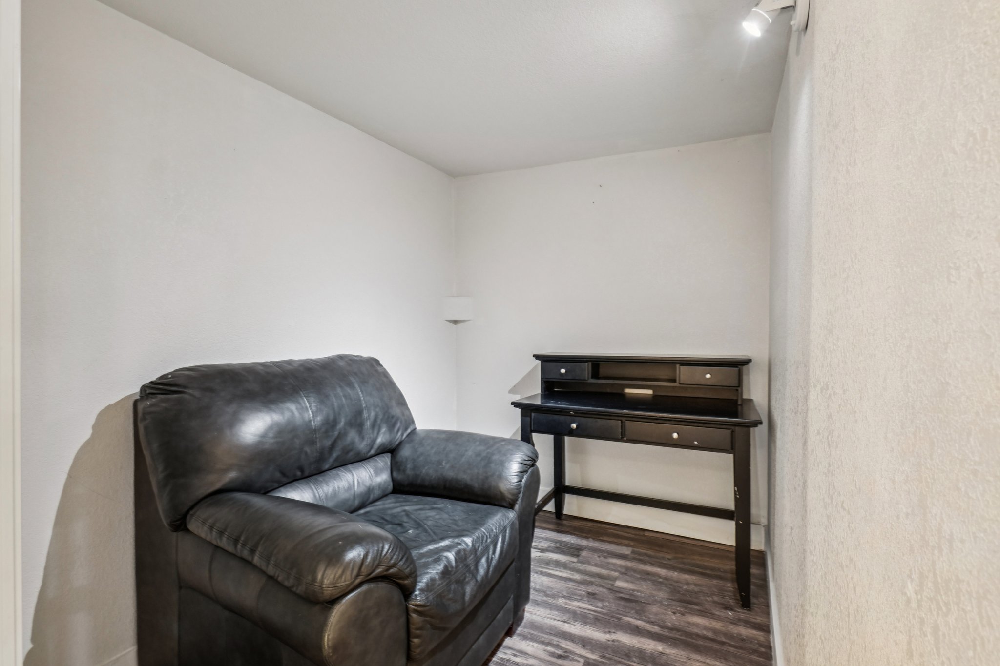 Federal Blvd-S2109-041.jpg