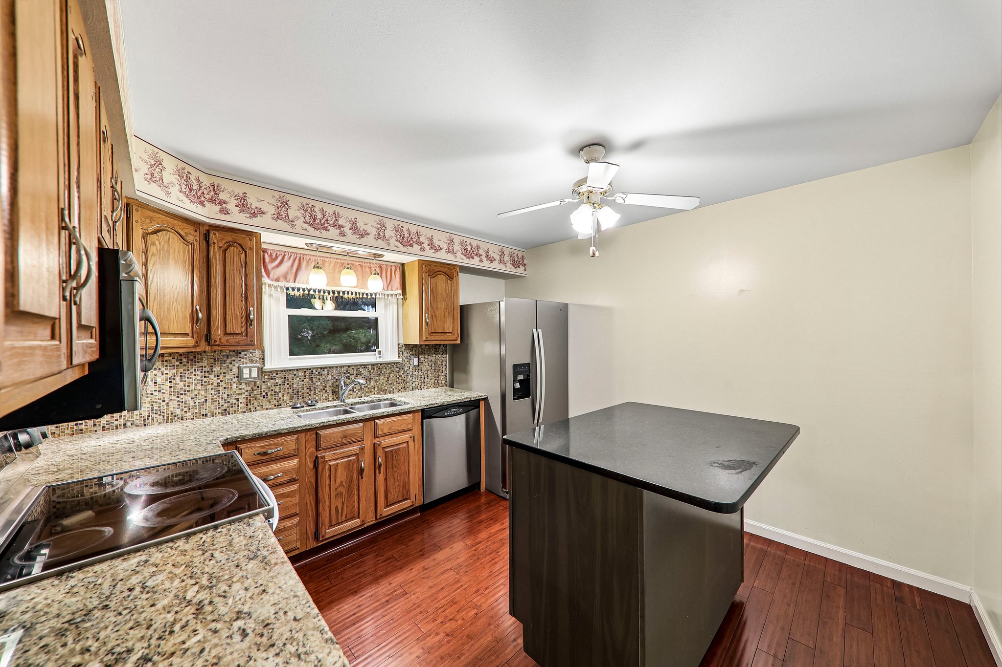 4513 Pegasus Dr-S1410-014.jpg