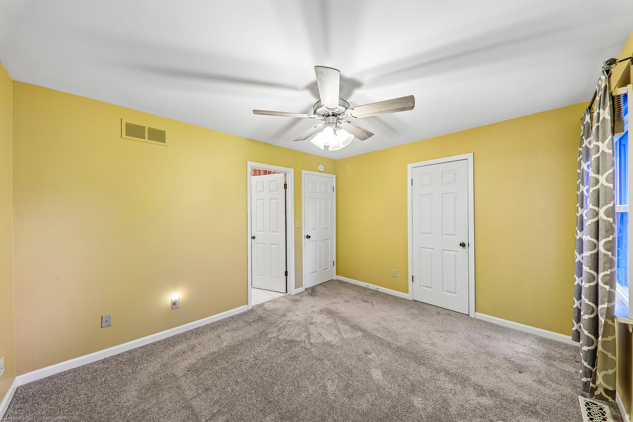4513 Pegasus Dr-S1410-028.jpg