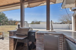 Outdoor Kitchen