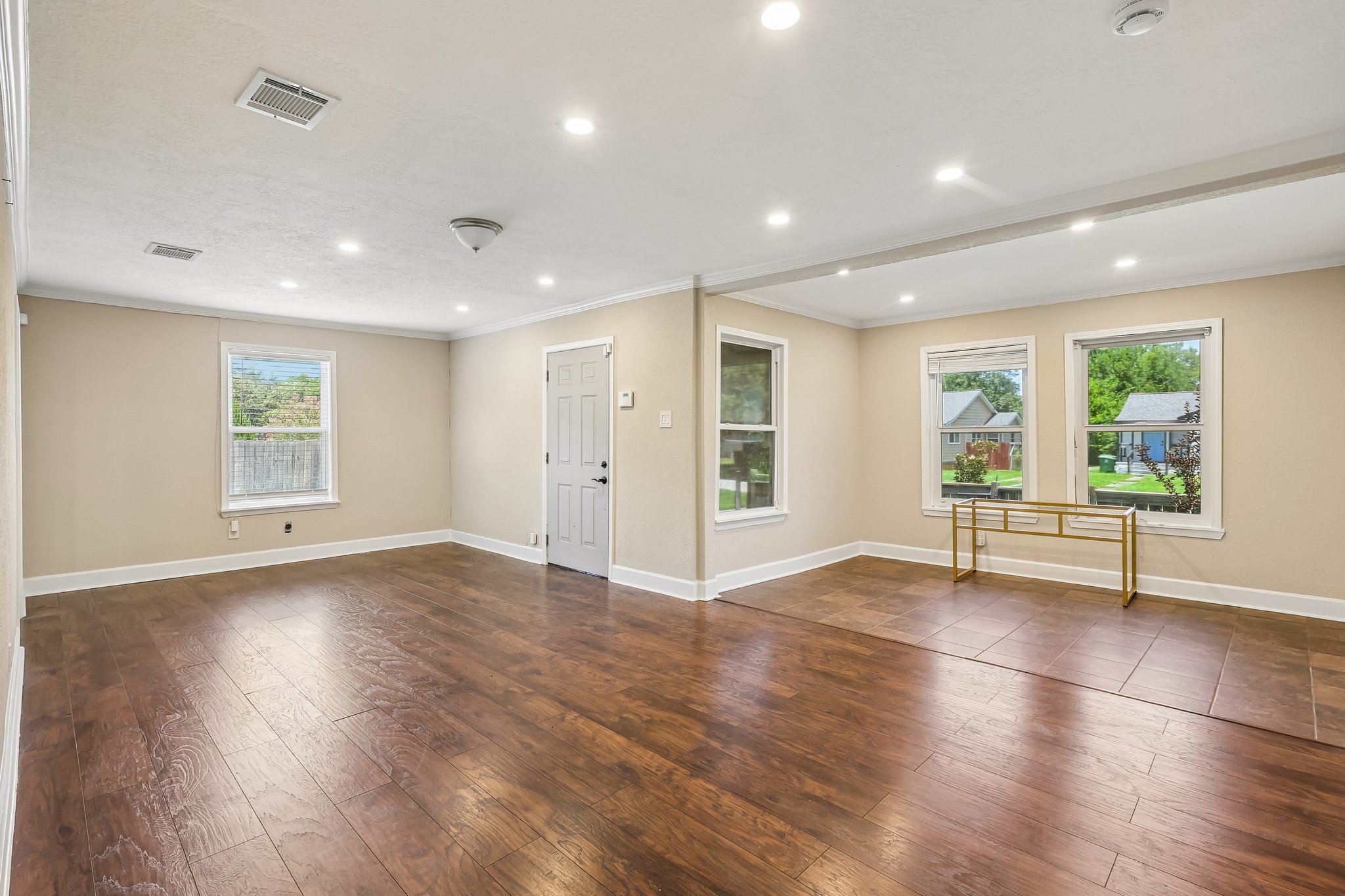 Dewberry St-S2107-007.jpg