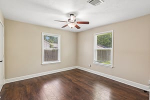 Dewberry St-S2107-015.jpg