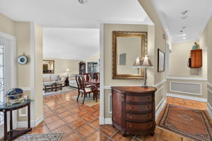 Foyer 1 of 2