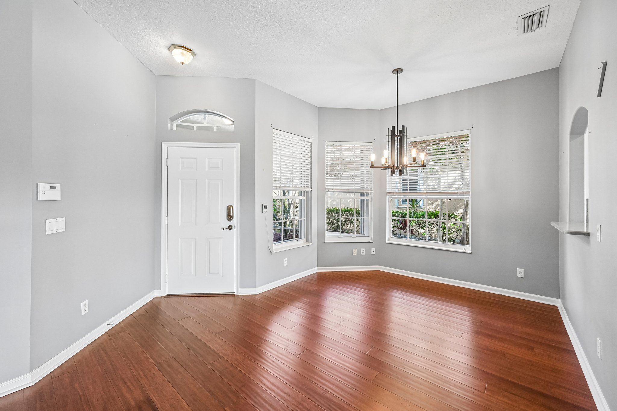 NW Wandering Oak Ct-S2407-006.jpg