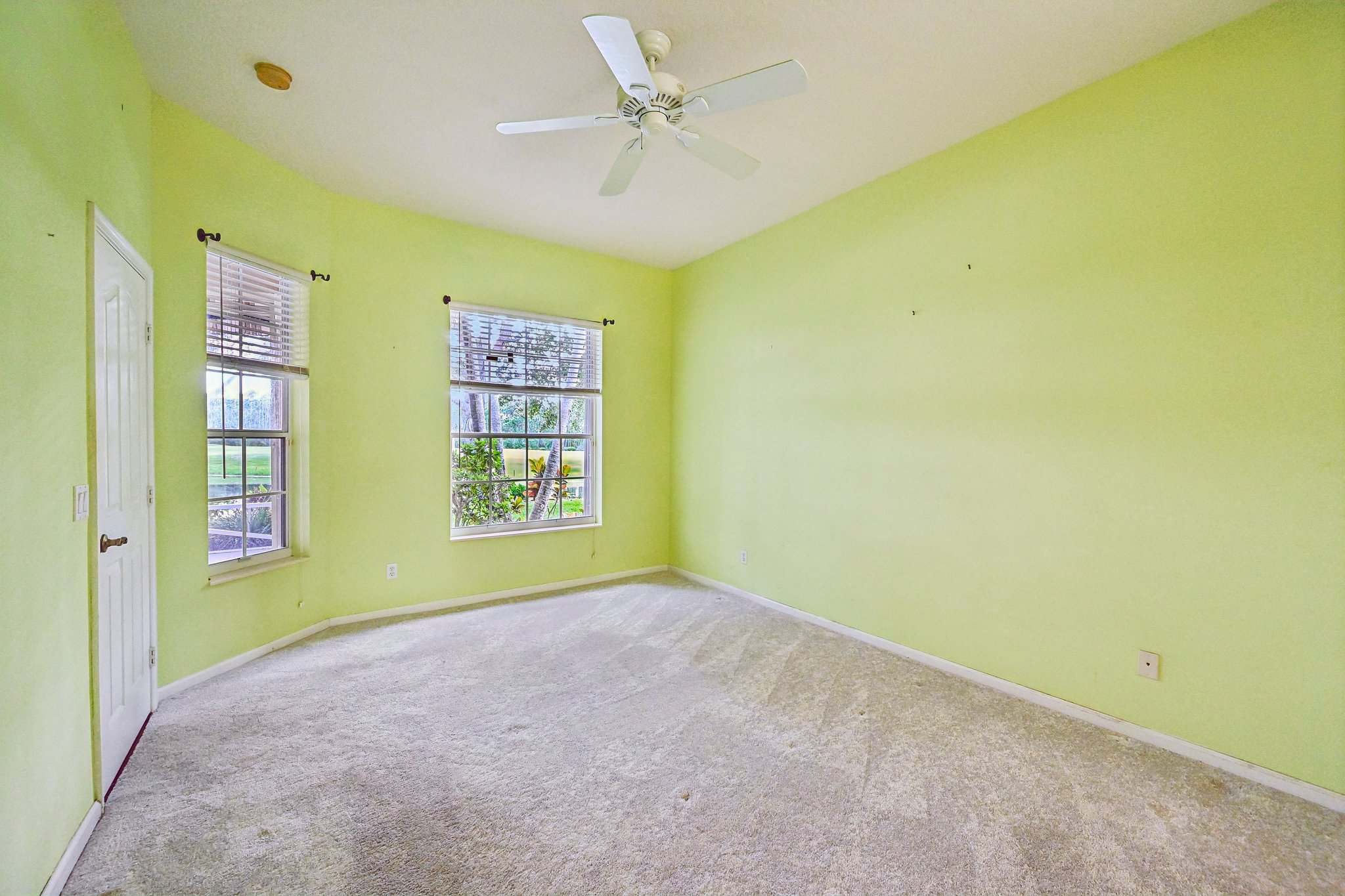 NW Wandering Oak Ct-S2407-016.jpg