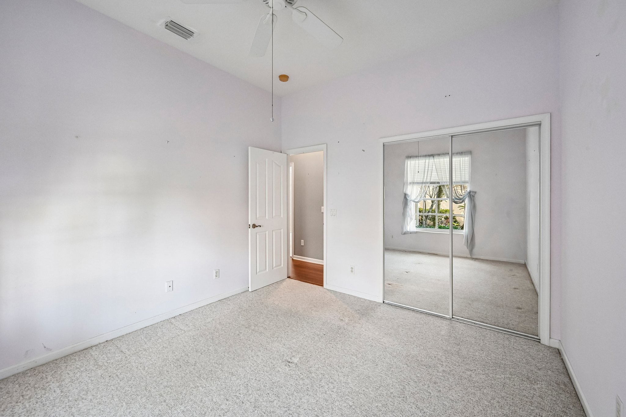 NW Wandering Oak Ct-S2407-027.jpg