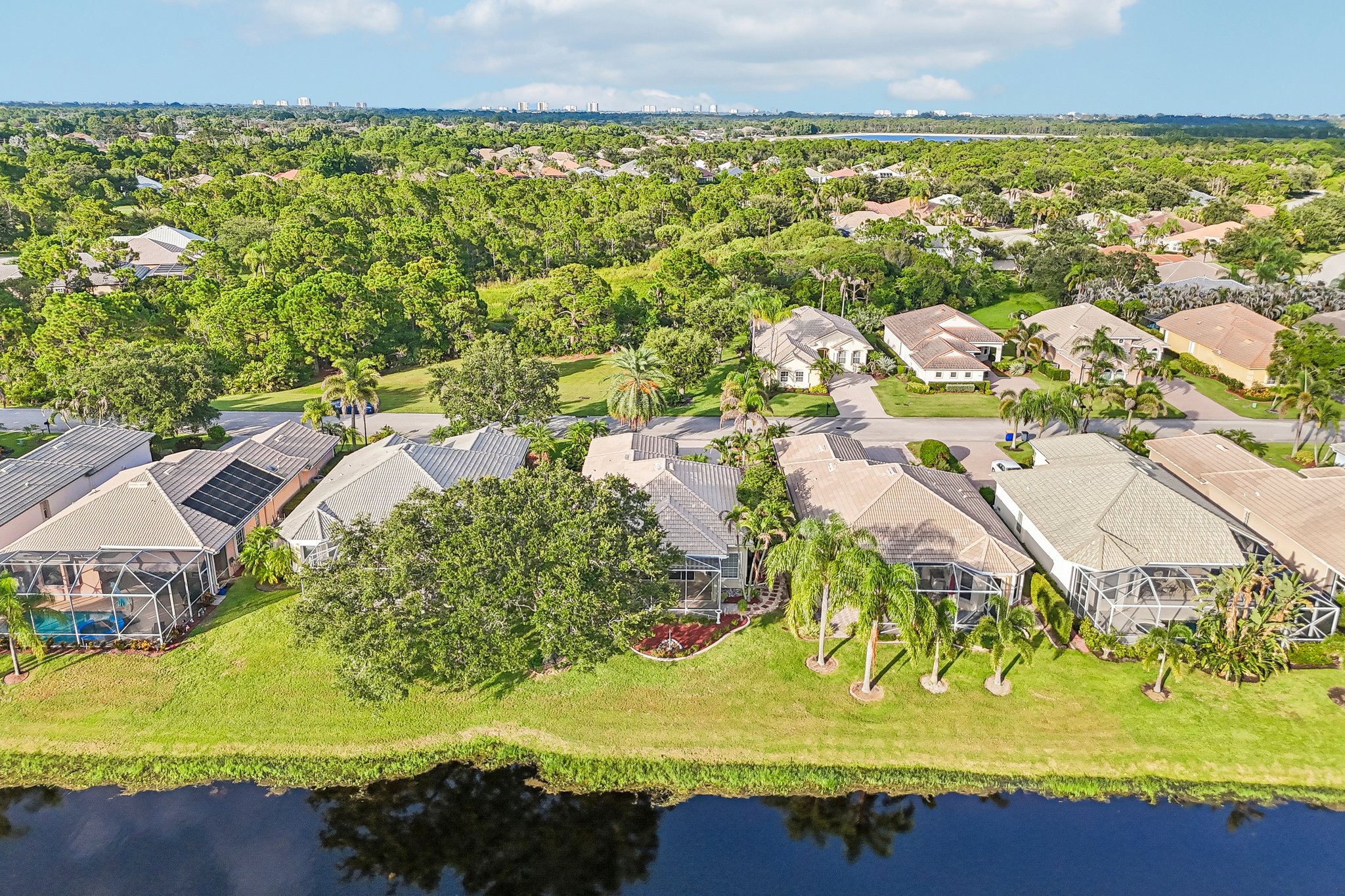 NW Wandering Oak Ct-S2407-046.jpg