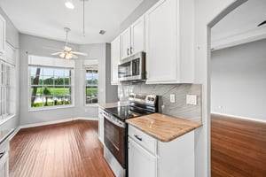 NW Wandering Oak Ct-S2407-013.jpg