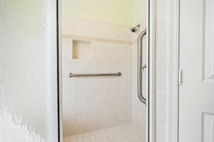 NW Wandering Oak Ct-S2407-021.jpg