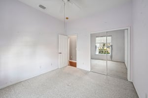 NW Wandering Oak Ct-S2407-027.jpg