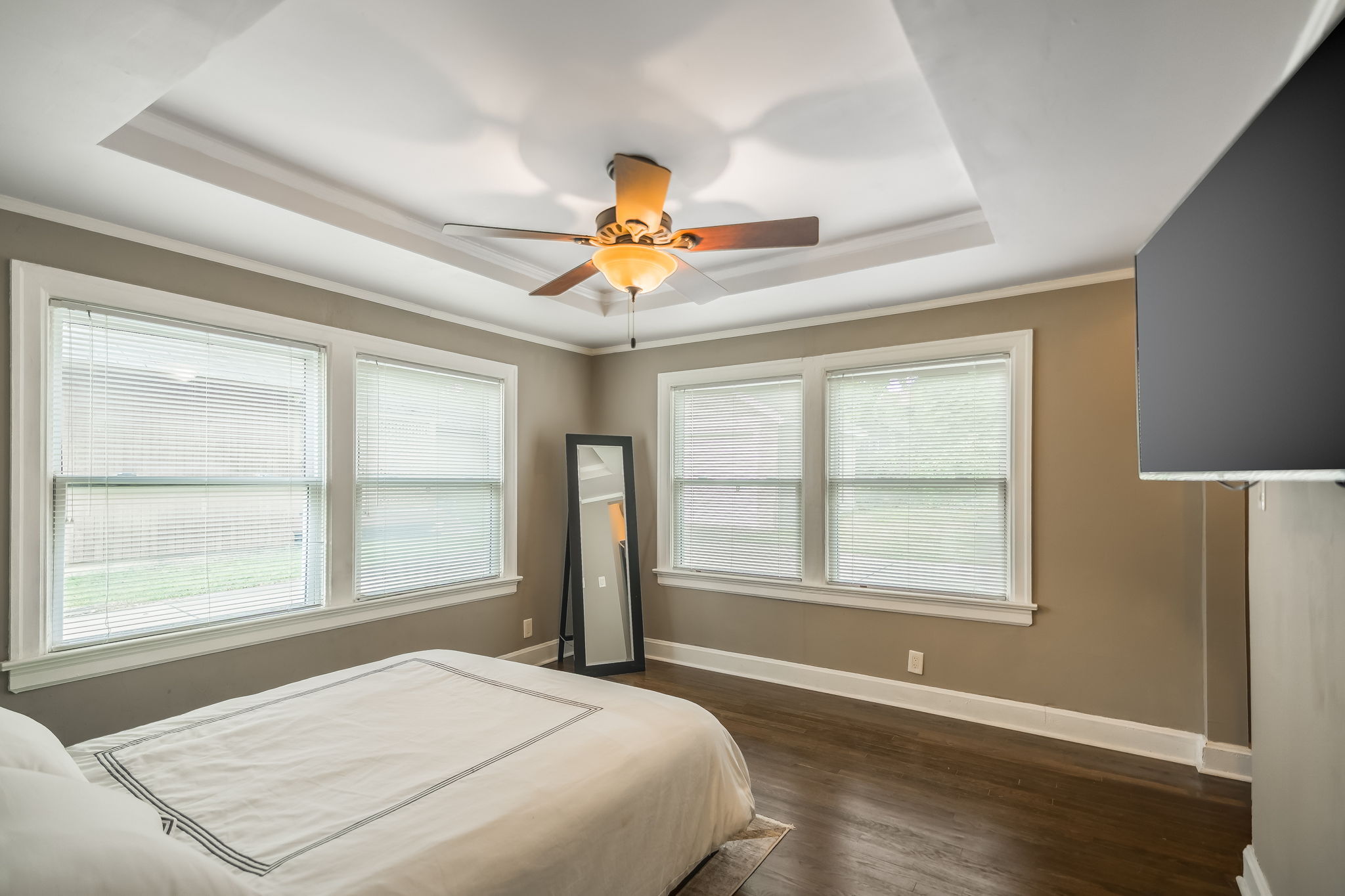 4516 Rainbow Blvd-30