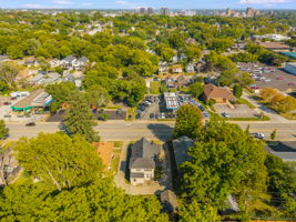 4516 Rainbow Blvd-11