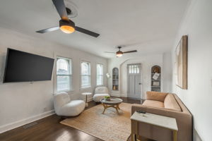 4516 Rainbow Blvd-15