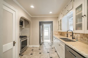 4516 Rainbow Blvd-26