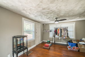4516 Rainbow Blvd-34