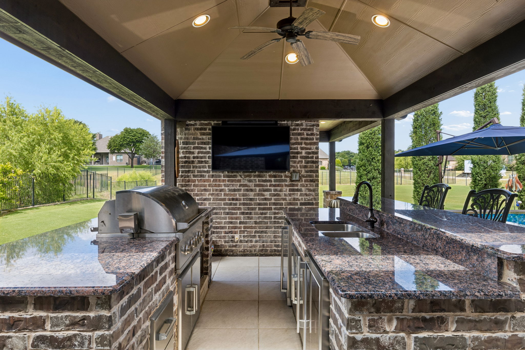 Outdoor Kitchen and TV