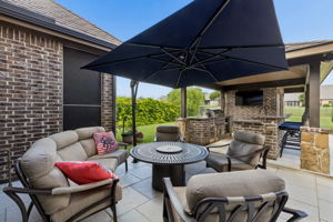 Patio with Retractable Umbrella