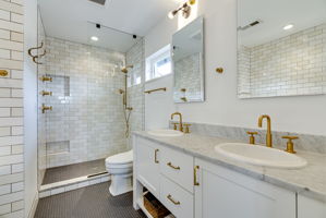  Photo 48