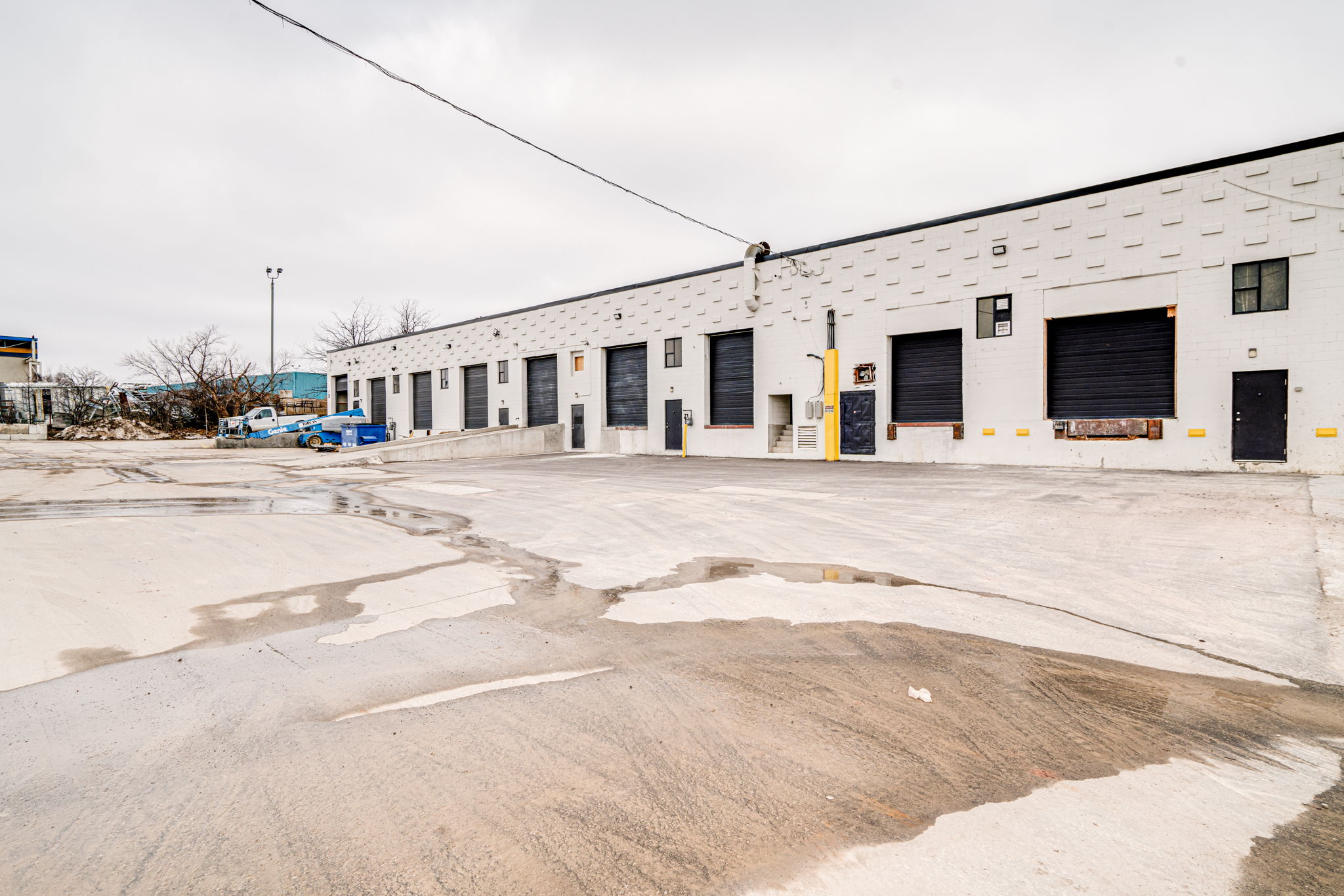 452 Bowes Rd Unit 4 Vaughan, ON L4K 1K2