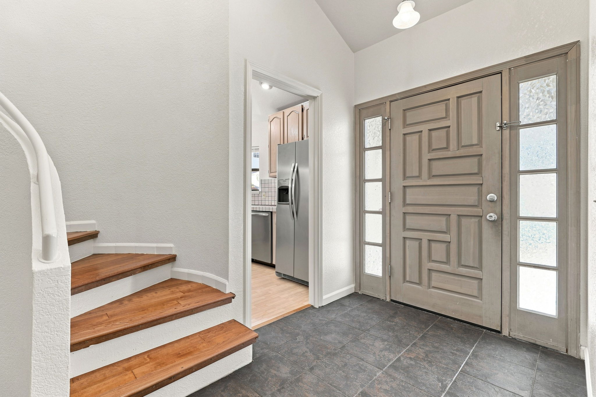 013_F8_452 E Sunnyoaks Ave