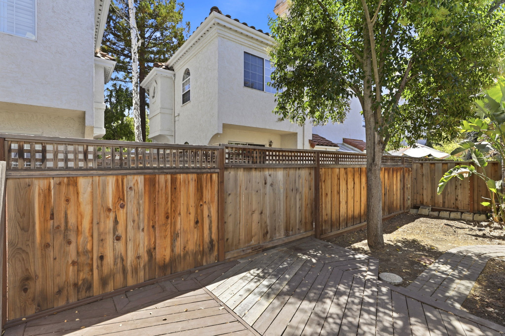 035_F8_452 E Sunnyoaks Ave