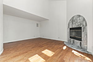 007_F8_452 E Sunnyoaks Ave
